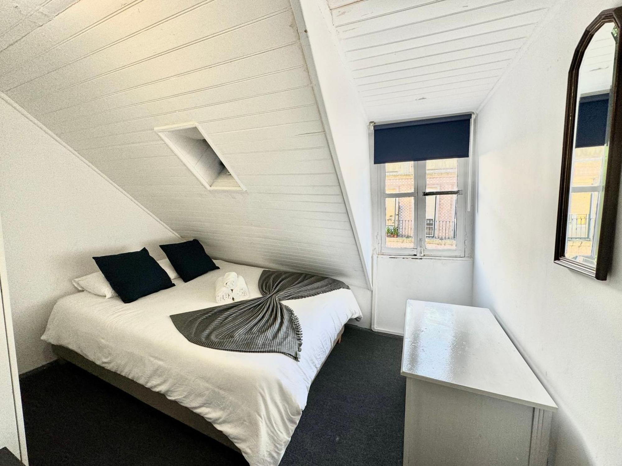Low Cost Arroios Rooms Lisbon Bagian luar foto