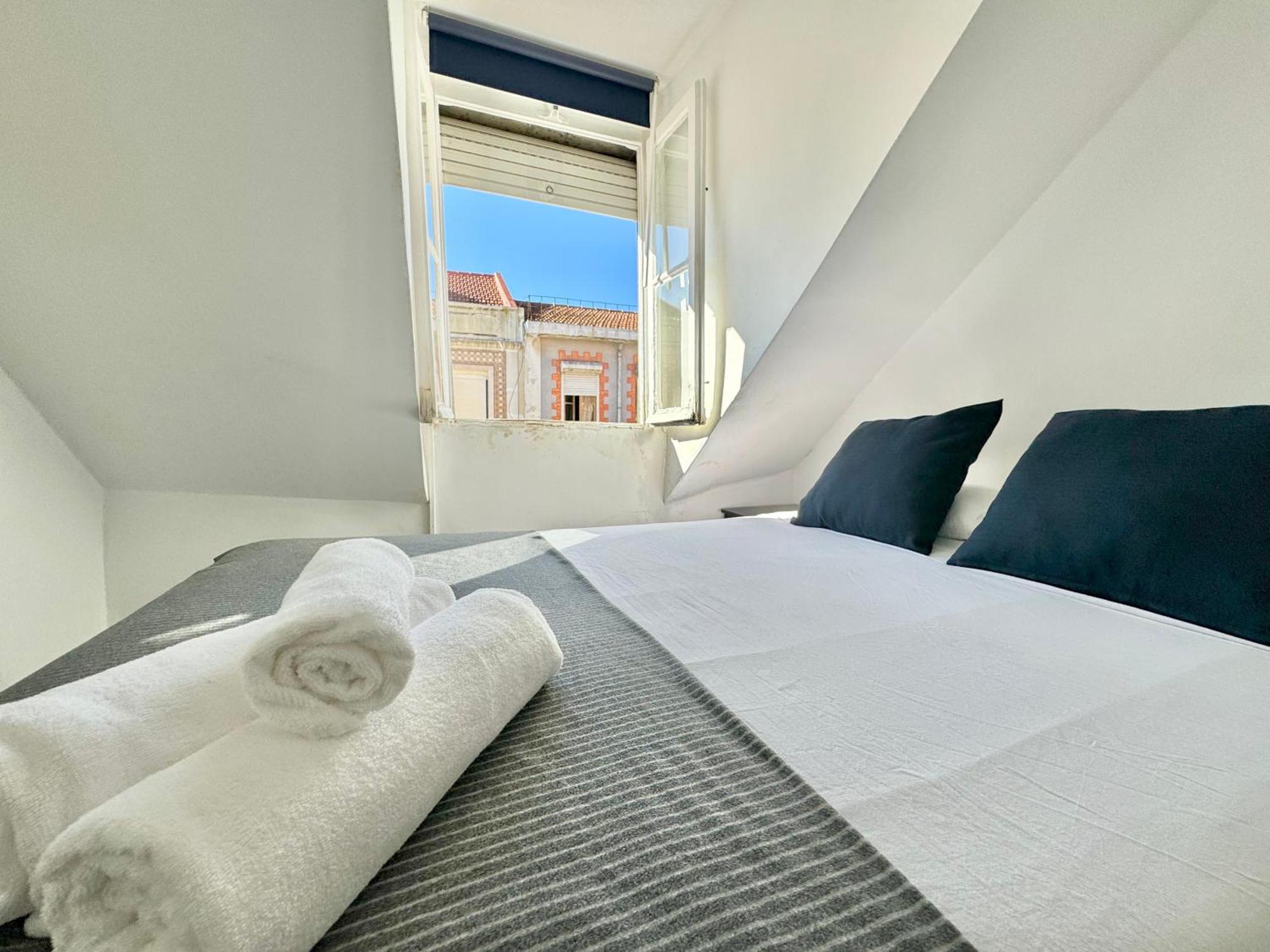 Low Cost Arroios Rooms Lisbon Bagian luar foto