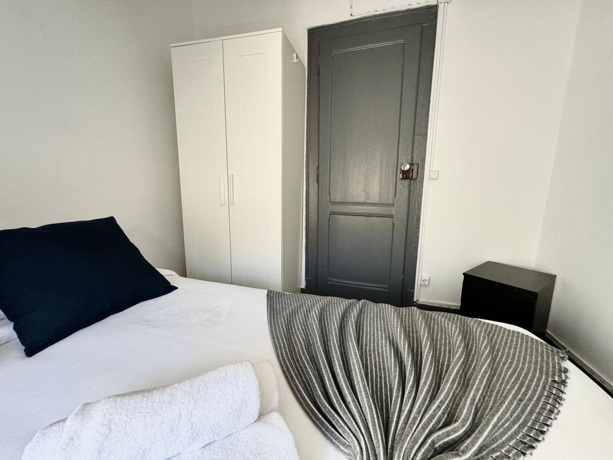 Low Cost Arroios Rooms Lisbon Bagian luar foto